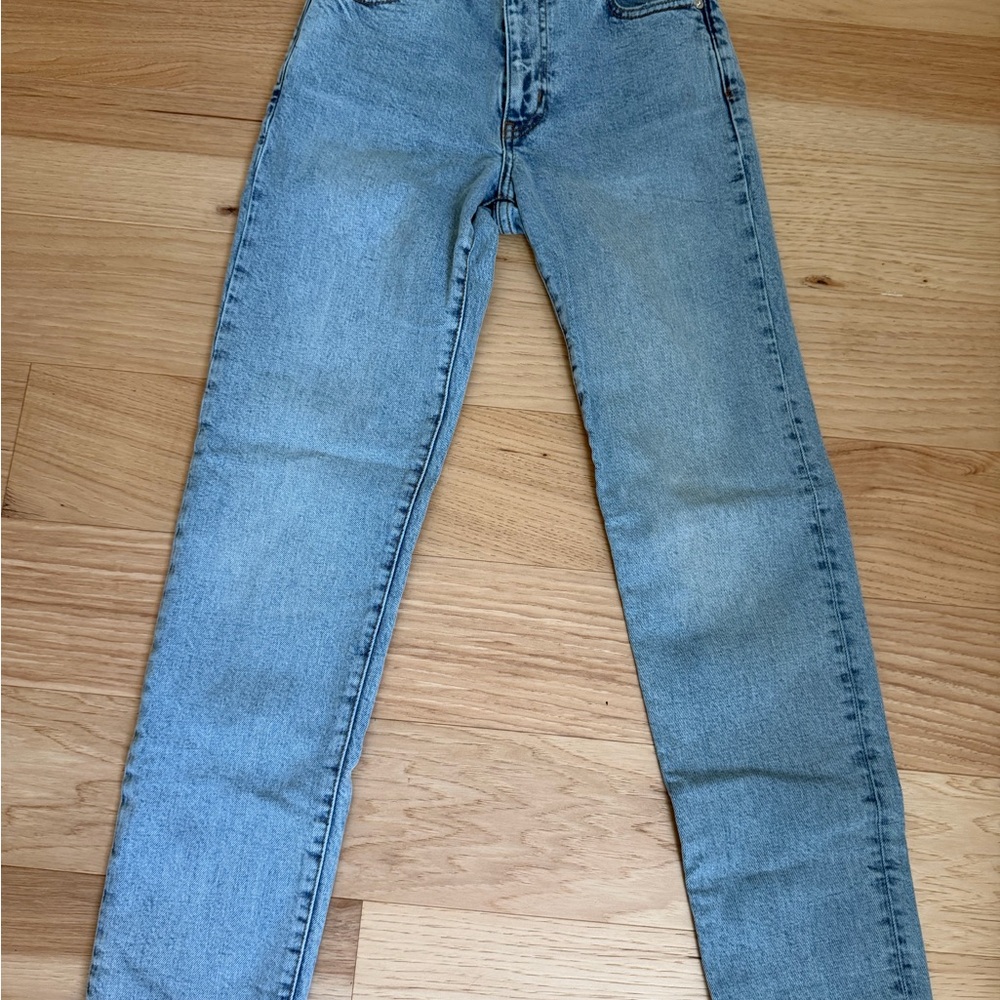 FRAME Denim Straight-Leg Jeans in Light Blue - Picture 5 of 5